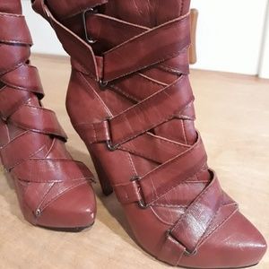 Sexy Cleopatra booty up, size 7-1/2